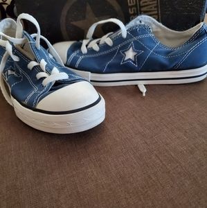 One star Converse